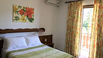 Luxury Double or Twin Room | Minibar, individually decorated, desk, blackout curtains