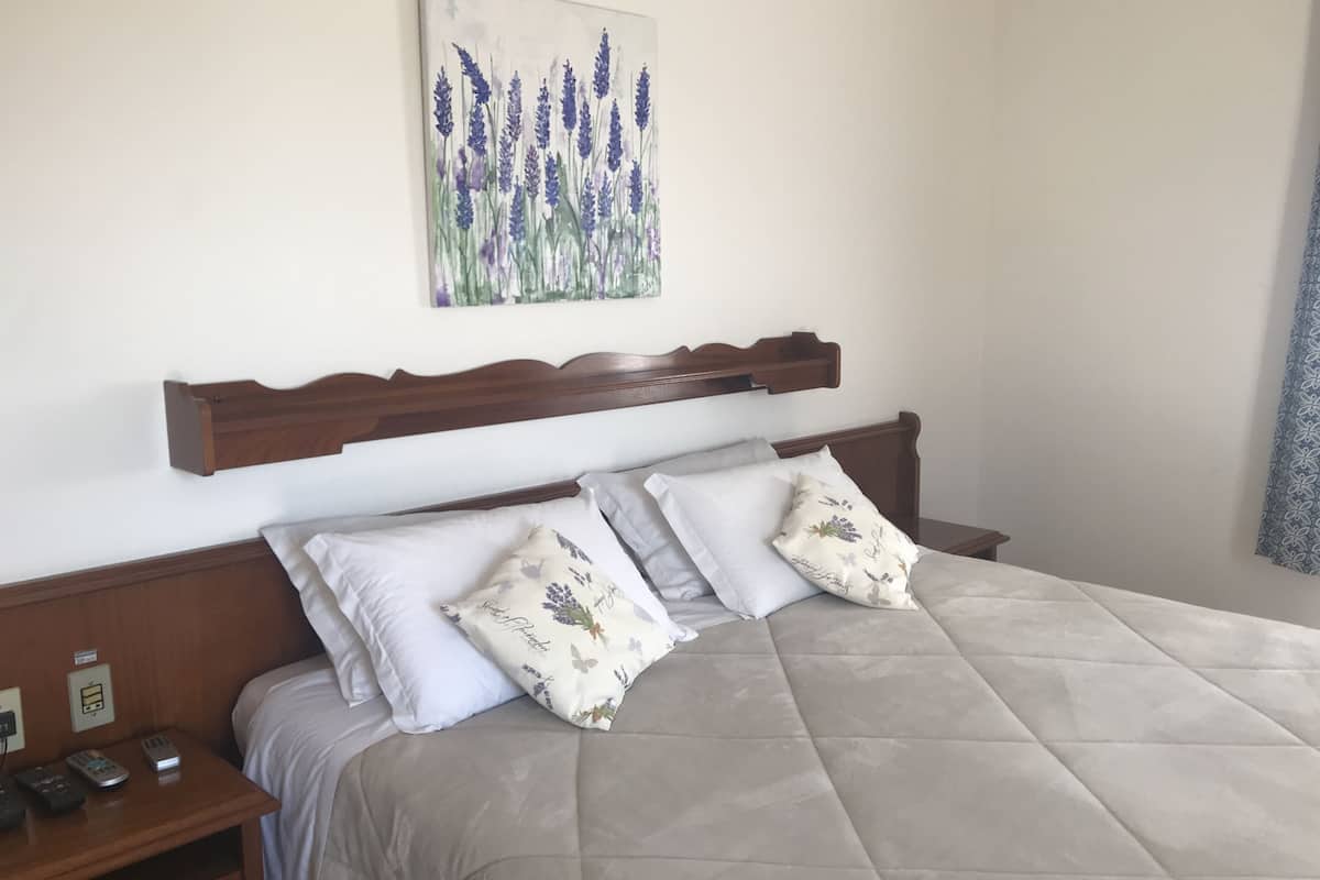 suite, jetted tub | 1 bedroom, minibar, individually decorated, desk