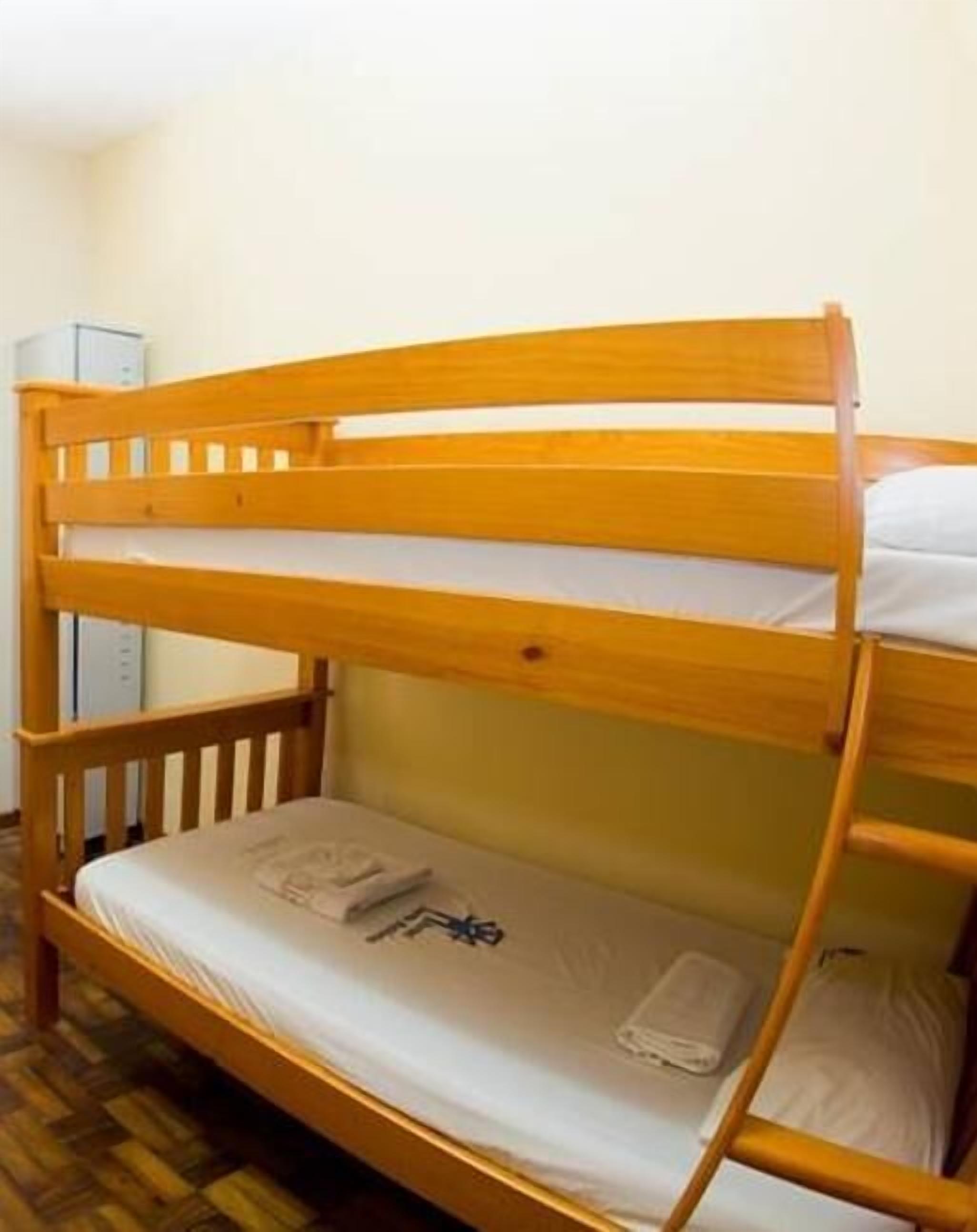 ستائر تعتيم وتجهيزات عازلة للصوت وواي فاي مجانًا وملاءات أسرّة