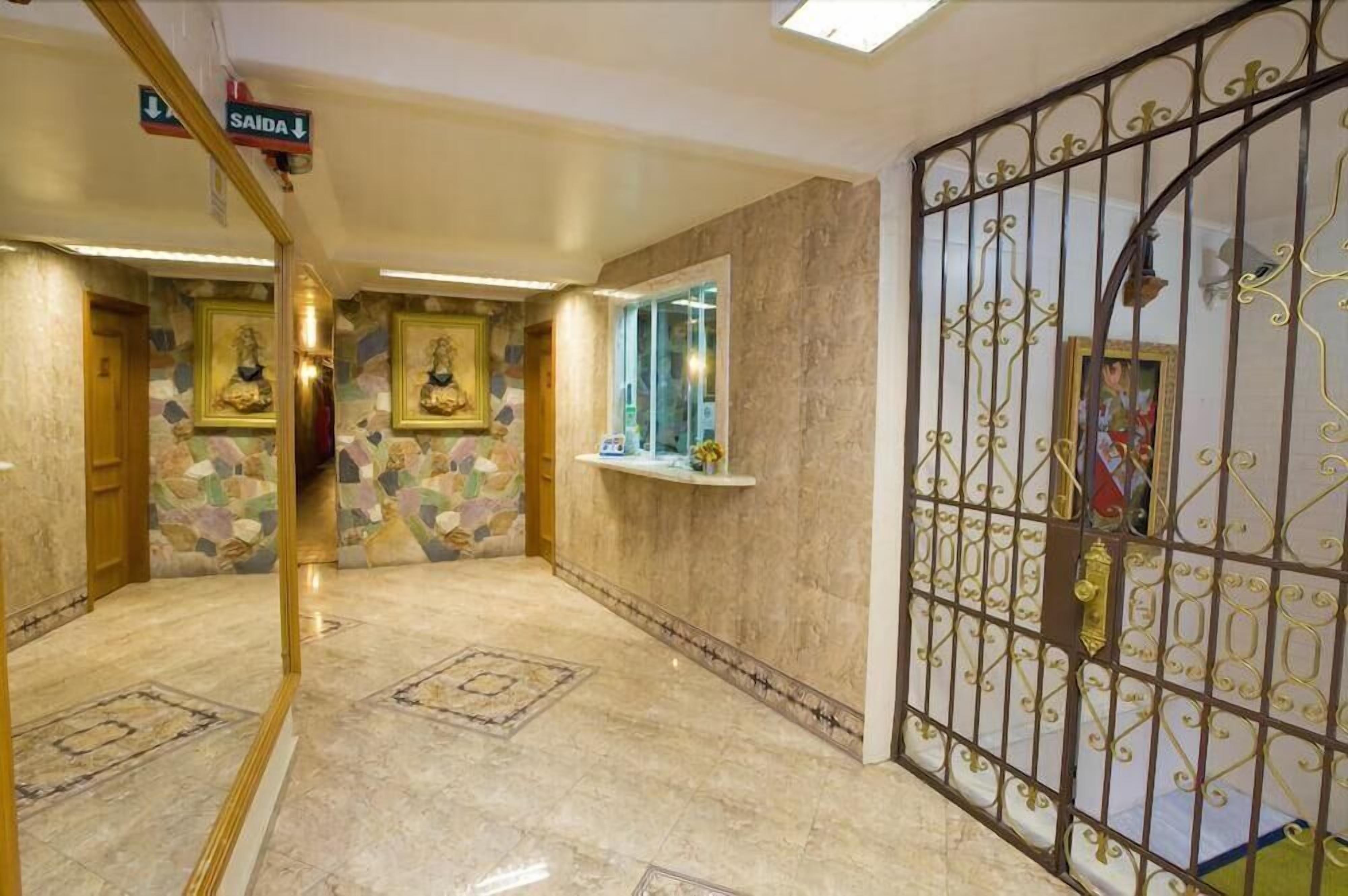 المنشأة من الداخل