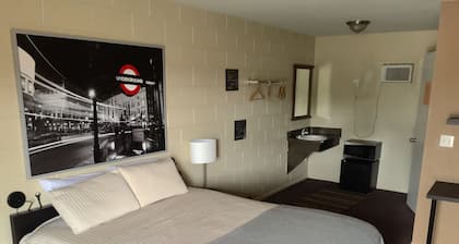 Three Rivers Motel