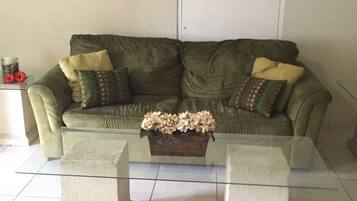 Apartment, 1 Bedroom, Sea View | Bathroom | Shower, hair dryer, towels