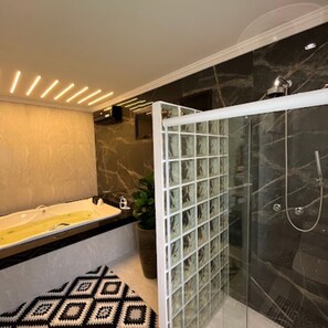 Minibar, blackout curtains, free WiFi, bed sheets - Pousada Recanto Jota Ge (Paraty)