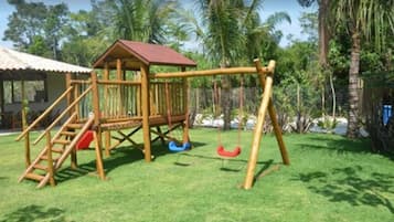 Außen-Kinderspielplatz