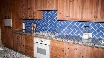 Luxury Villa, 4 Bedrooms, Ocean View | Private kitchen | Full-size fridge, microwave, stovetop, coffee/tea maker