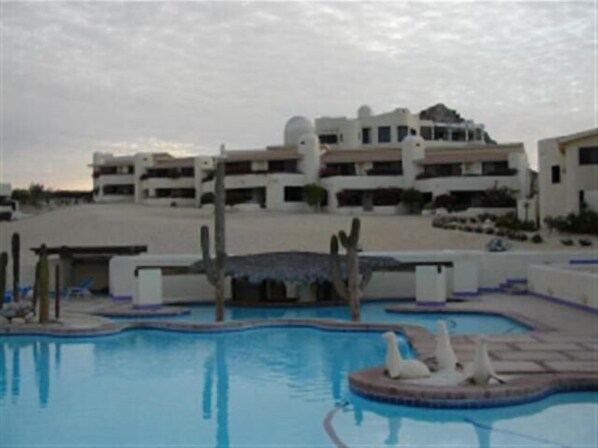 2 outdoor pools - Villa Tortuga (Cabo San Lucas)