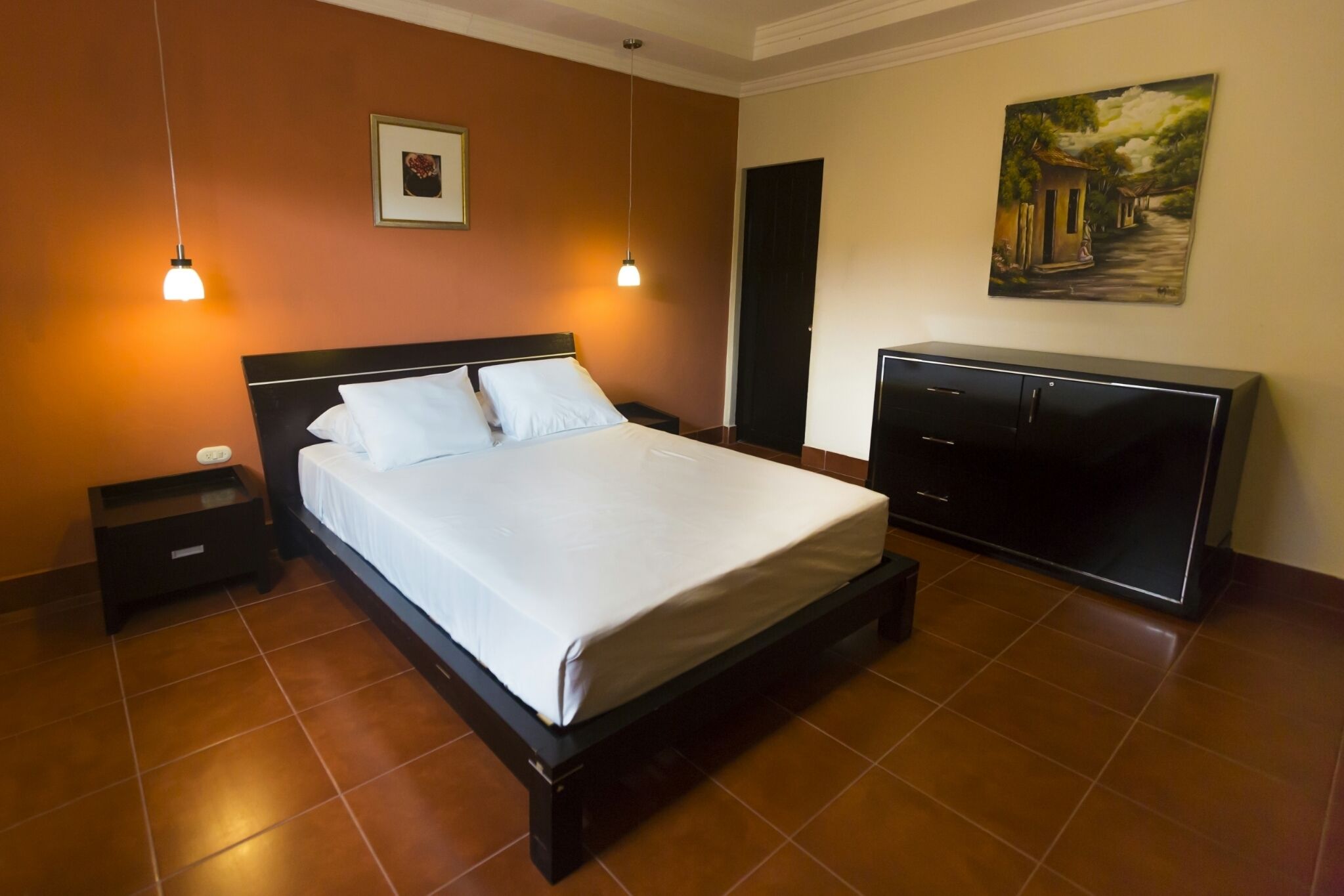 deluxe double room, 1 queen bed | premium bedding, in-room safe, free wifi, bed sheets