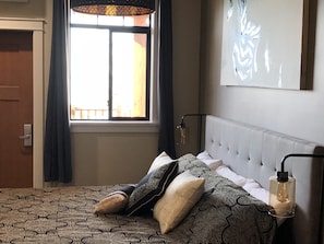 Habitación Premium doble, vistas al mar | 1 dormitorio, ropa de cama de alta calidad, escritorio