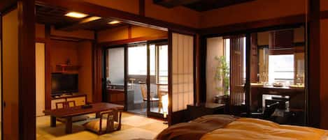 Suite Room with Tatami Area with Open-Air Bath, (Lake View)