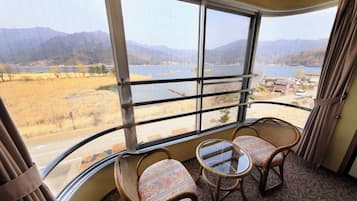 Japanese Western Twin Room, 1 Double Bed (Lake View) | Lake view
