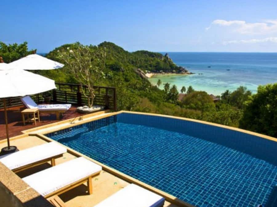 Outdoor pool, pool umbrellas, sun loungers