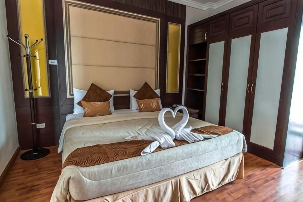 Minibar, in-room safe, desk, rollaway beds (surcharge)