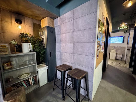 40-inch flat-screen TV with cable channels, TV. Urban Pack - Hostel