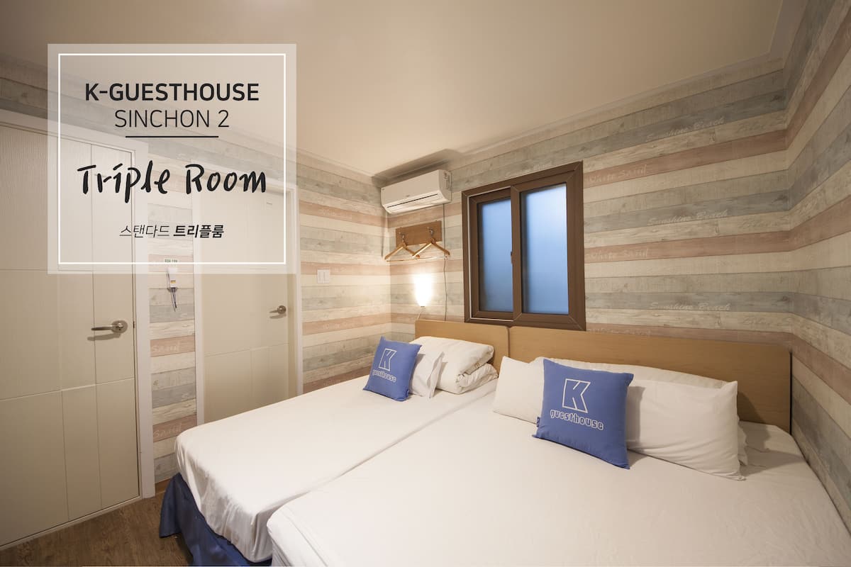 Standard Triple Room | Desk, free WiFi