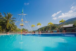 Outdoor pool, sun loungers