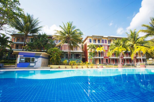 Superior Lake View | ميني بار ومكتب وأسرّة قابلة للطي