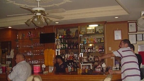 Bar (en la propiedad)