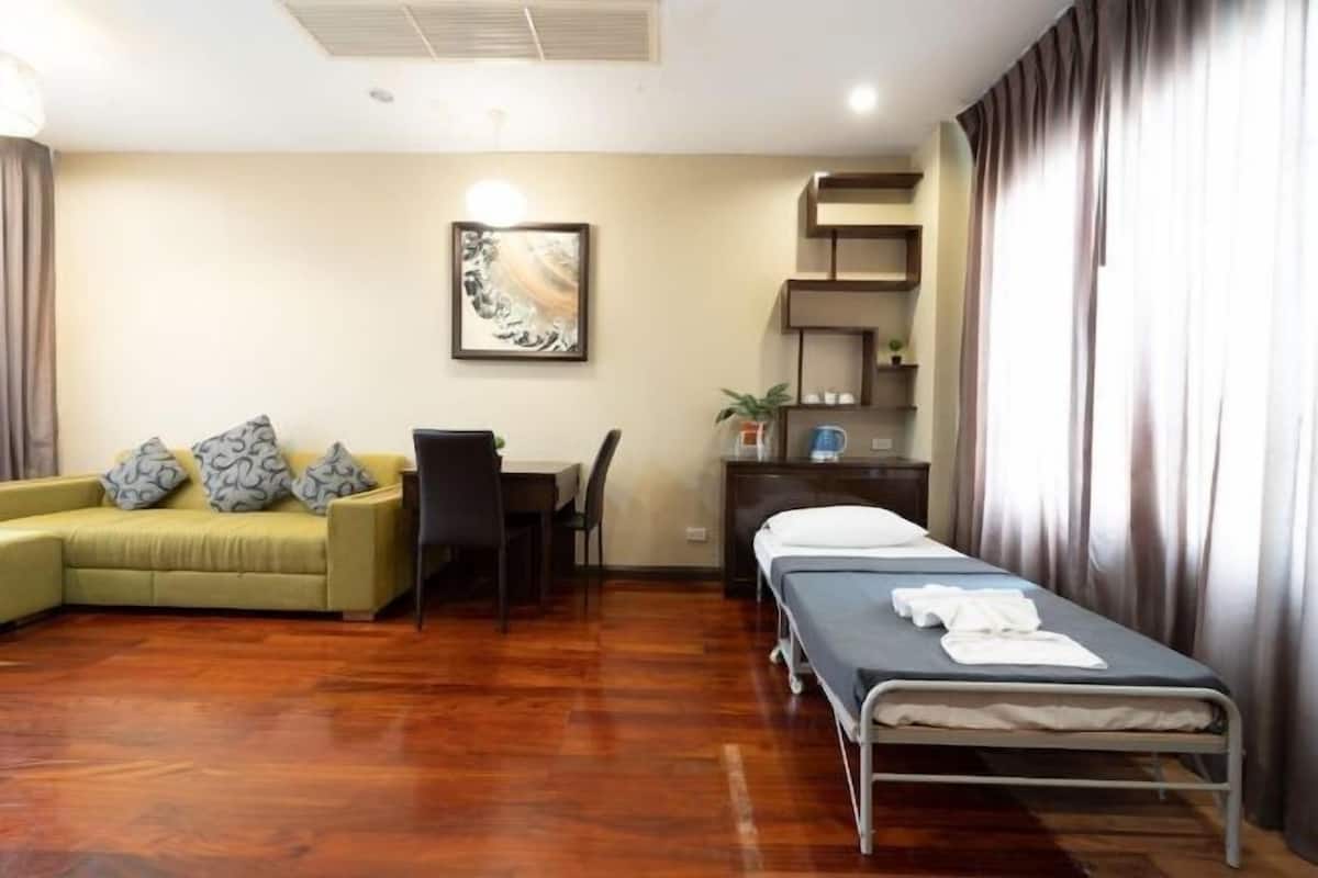 1 bedroom, soundproofing, free WiFi, bed sheets