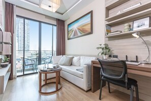 Svit - 1 sovrum | Vardagsrum | 40-tums LED-tv med kabelkanaler och tv