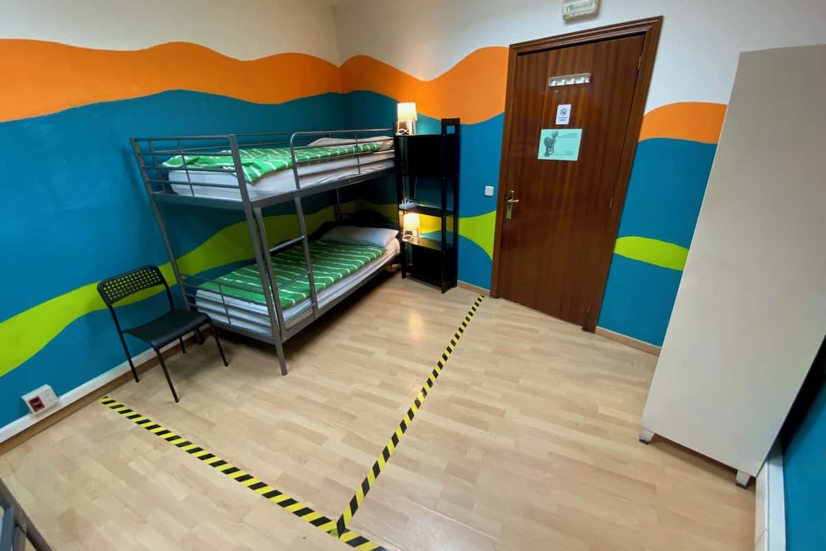 1 quarto, individualmente decorados, cortinas blackout