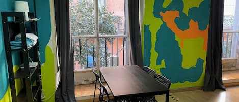 特色装修、遮光窗帘、免费 WiFi、床单