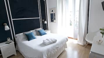 Superior-Doppelzimmer | Zimmersafe, individuell dekoriert, Verdunkelungsvorhänge