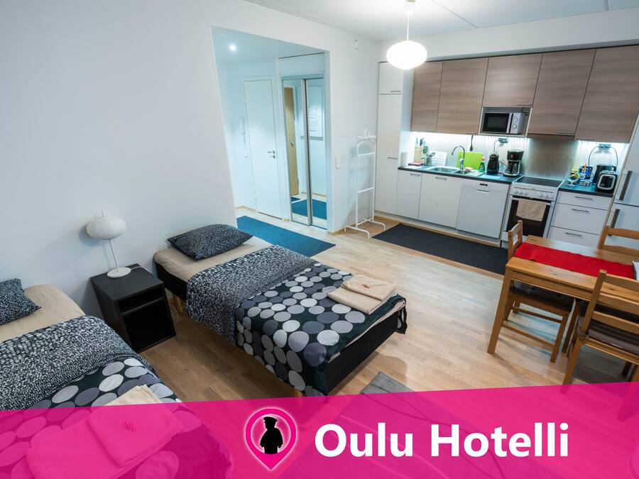 Studio | Living area | Flat-screen TV