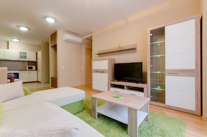 One Bedroom Apartment 3 Persons | Living area - Broadway Apartments (Budapest)