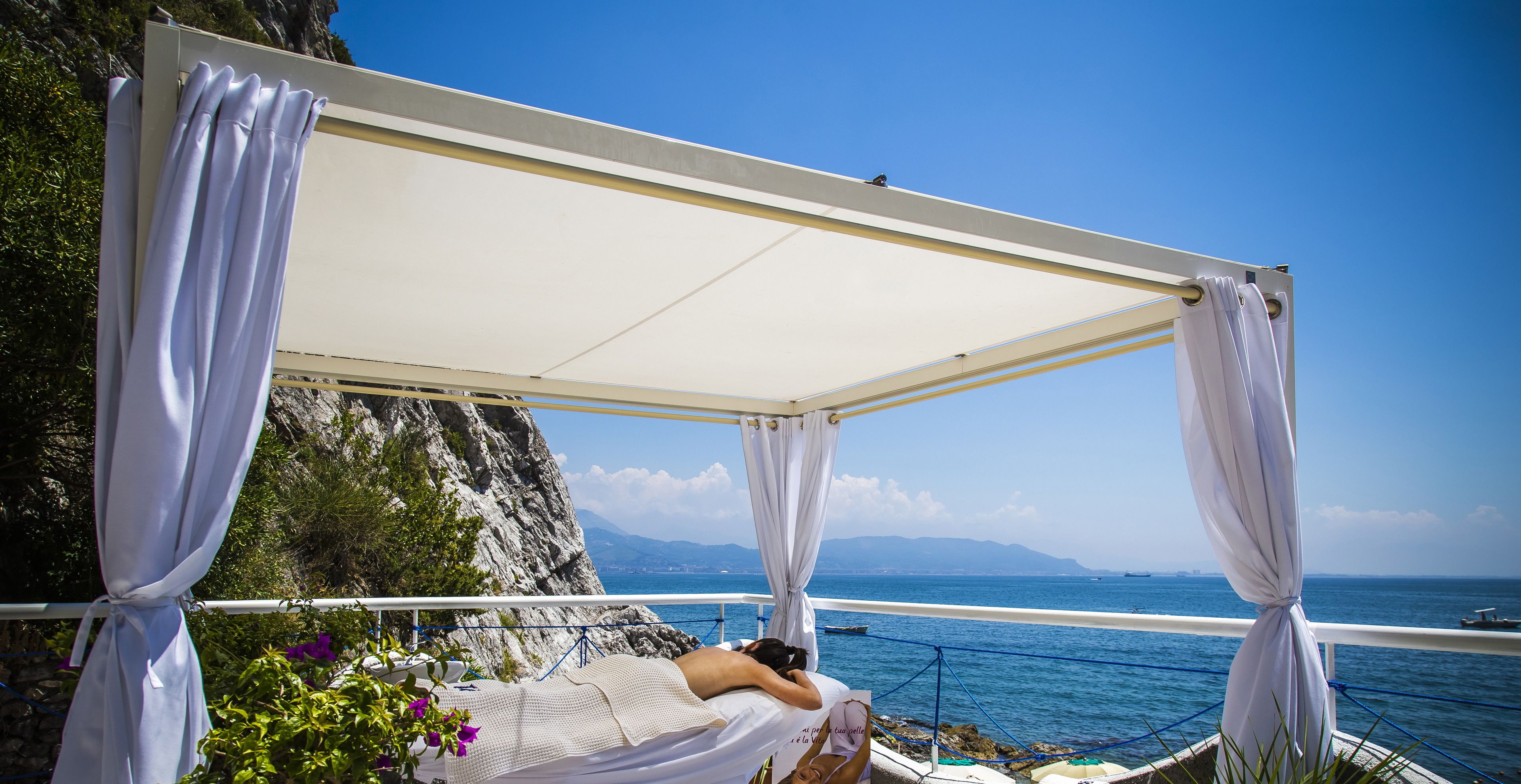 couples treatment room(s), body treatments, body scrubs, facials