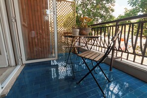 Economy Double Room | Premium bedding, desk, iron/ironing board, free WiFi - Magna Cura Guest House (Rome)