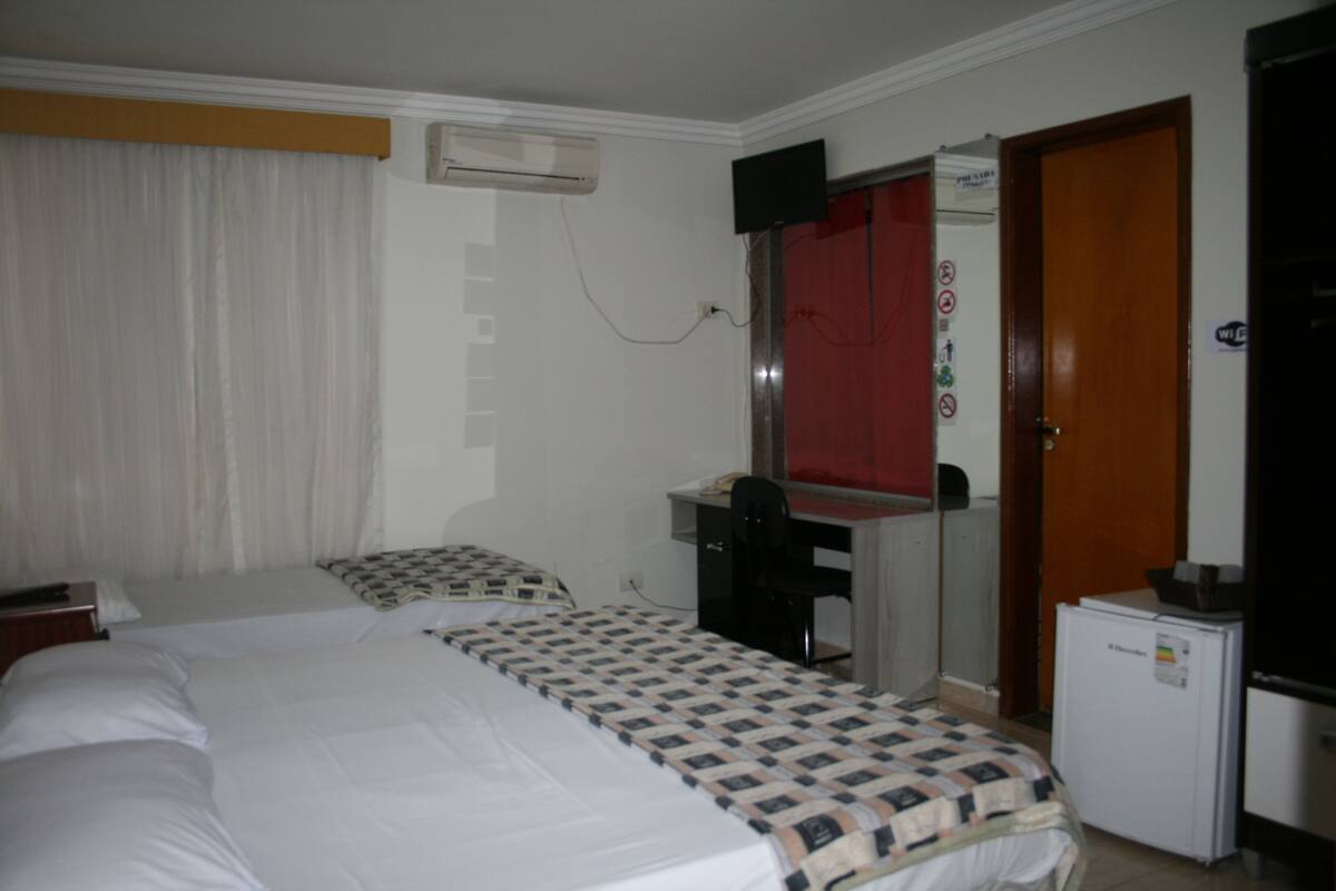 Habitación triple | Sábanas de algodón egipcio, minibar, escritorio y wifi gratis