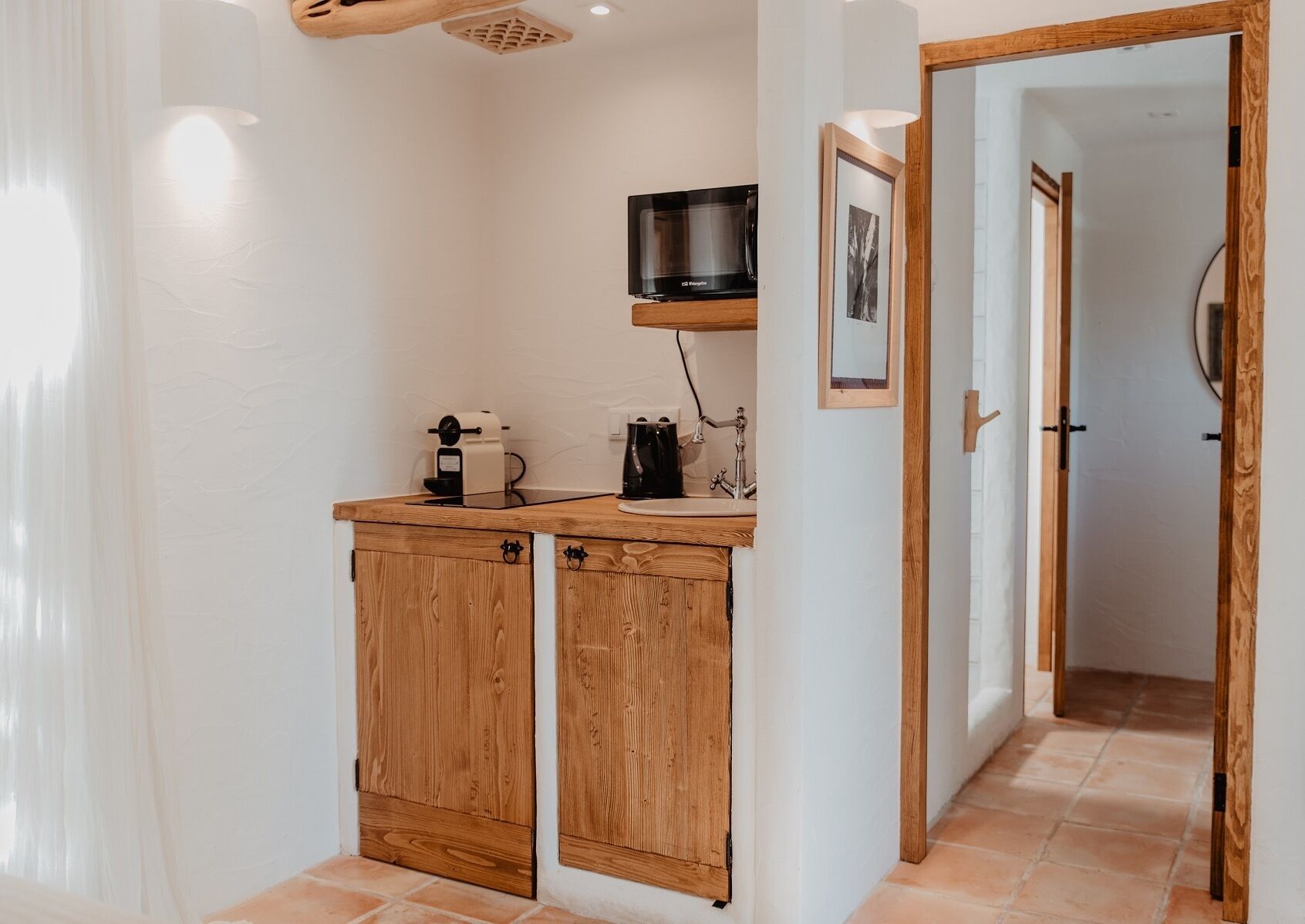 garden suite | private kitchenette | fridge, espresso maker, coffee/tea maker, electric kettle