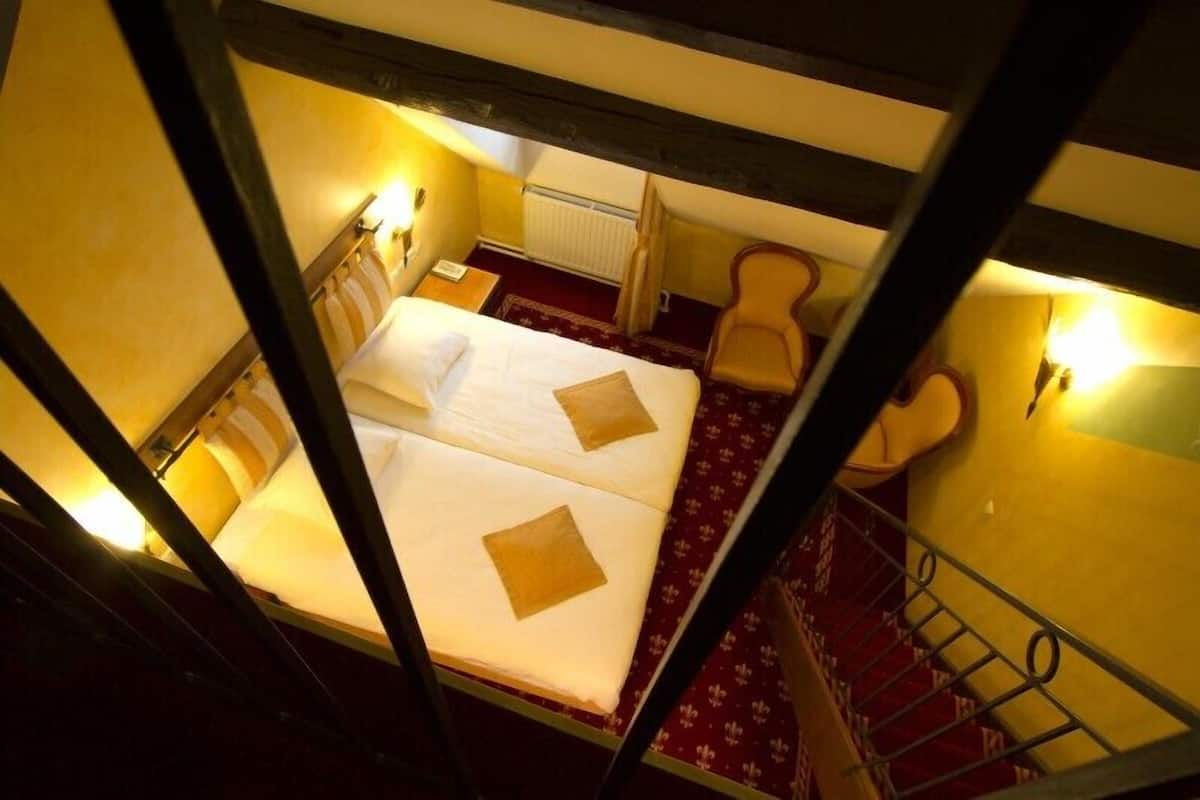 luxury double room | minibar, in-room safe, desk, free wifi