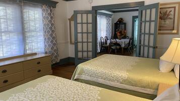 Traditional Apartment, 3 Bedrooms, Garden View | 1 bedroom, down duvets, blackout curtains