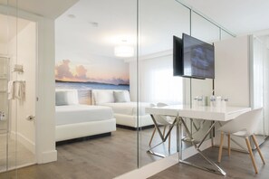 Deluxe Room, 2 Queen Beds