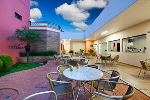 Café da manhã e jantar