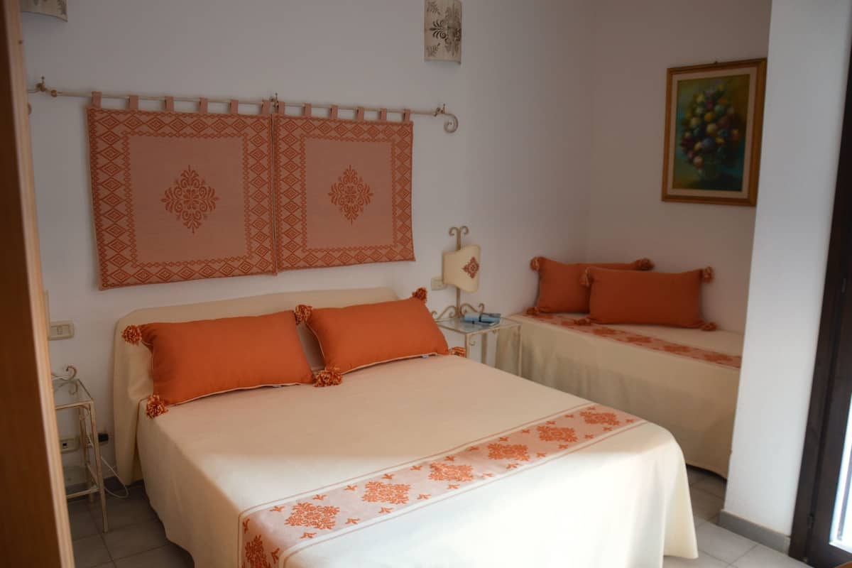Chambre Supérieure Double ou avec lits jumeaux, non-fumeurs, terrasse | Coffres-forts dans les chambres, bureau