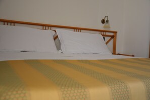 Classic Double or Twin Room, Non Smoking, Balcony - Hotel La Caletta (Arbus)