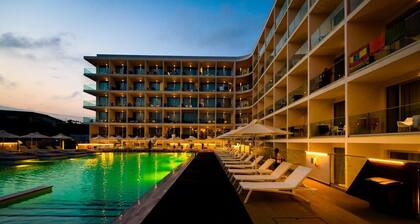 Eleana Hotel