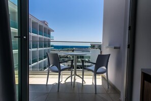 Twin Room | Balcony view