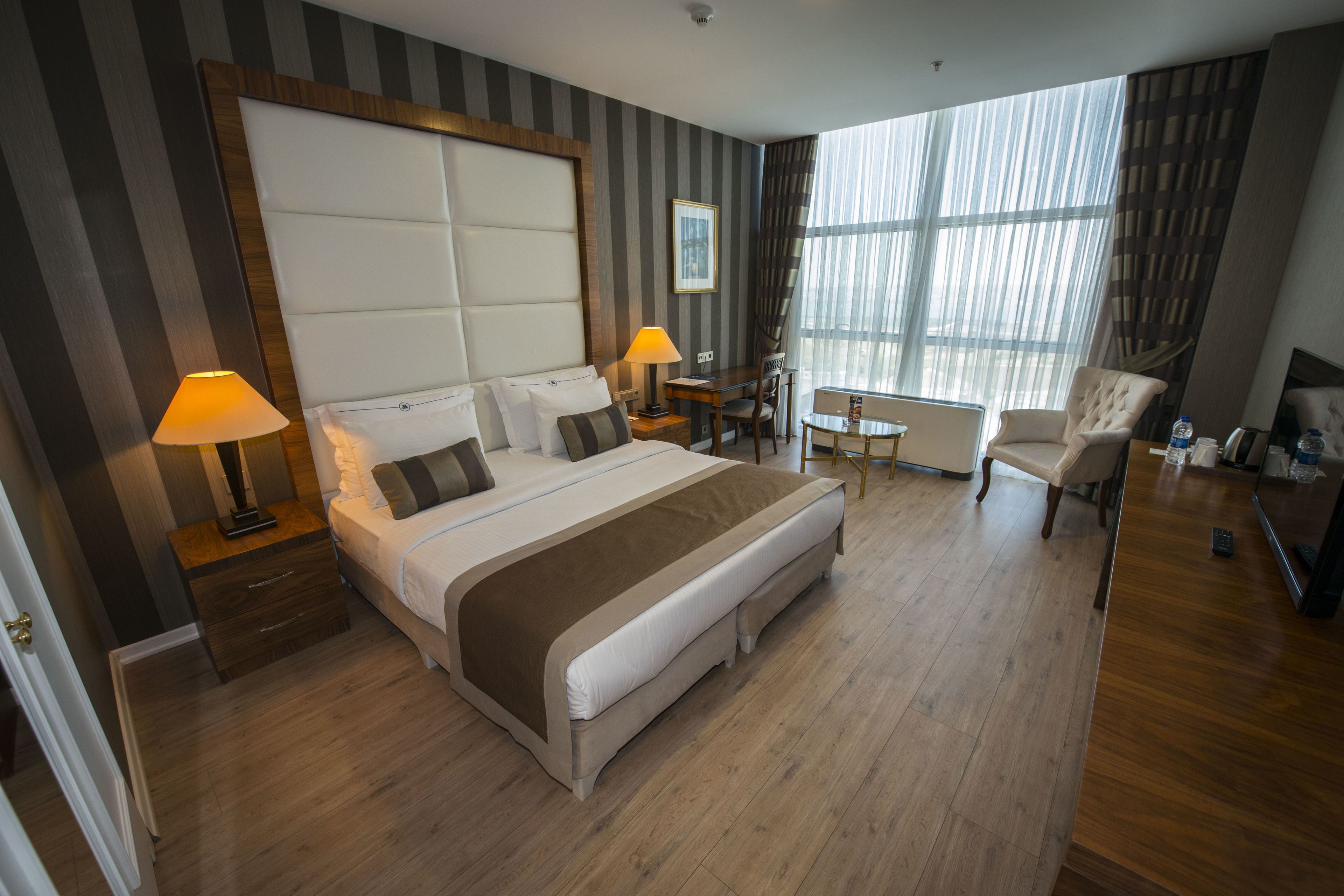 Standard Double Room, Sea View | Premium bedding, in-room safe, desk, rollaway beds