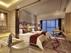 Literie de qualité supérieure, surmatelas, minibar