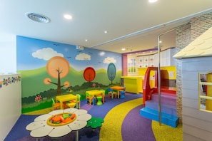 Children’s play area – indoor
