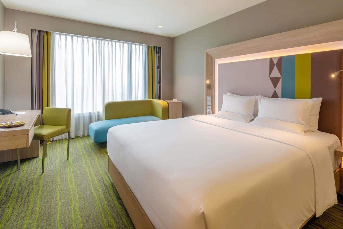 Deluxe Room, 1 King Bed