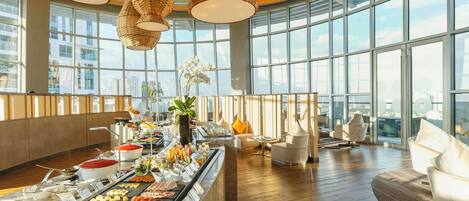 Här finns 3 restauranger som serverar frukost.