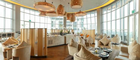 3 restaurants, breakfast, lunch, dinner served; international cuisine