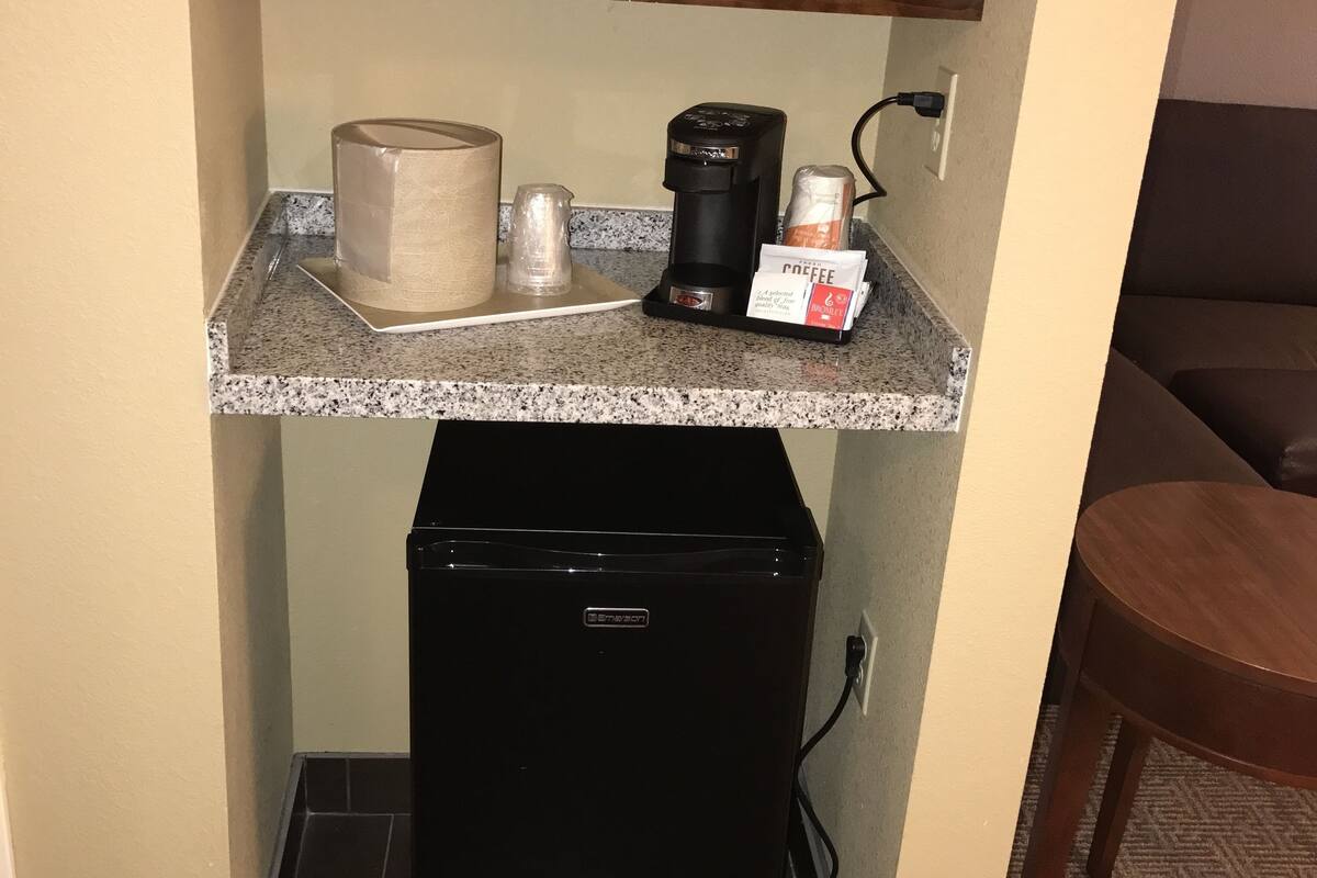 desk, laptop workspace, iron/ironing board, free wifi