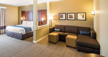 Comfort Suites Dodge City