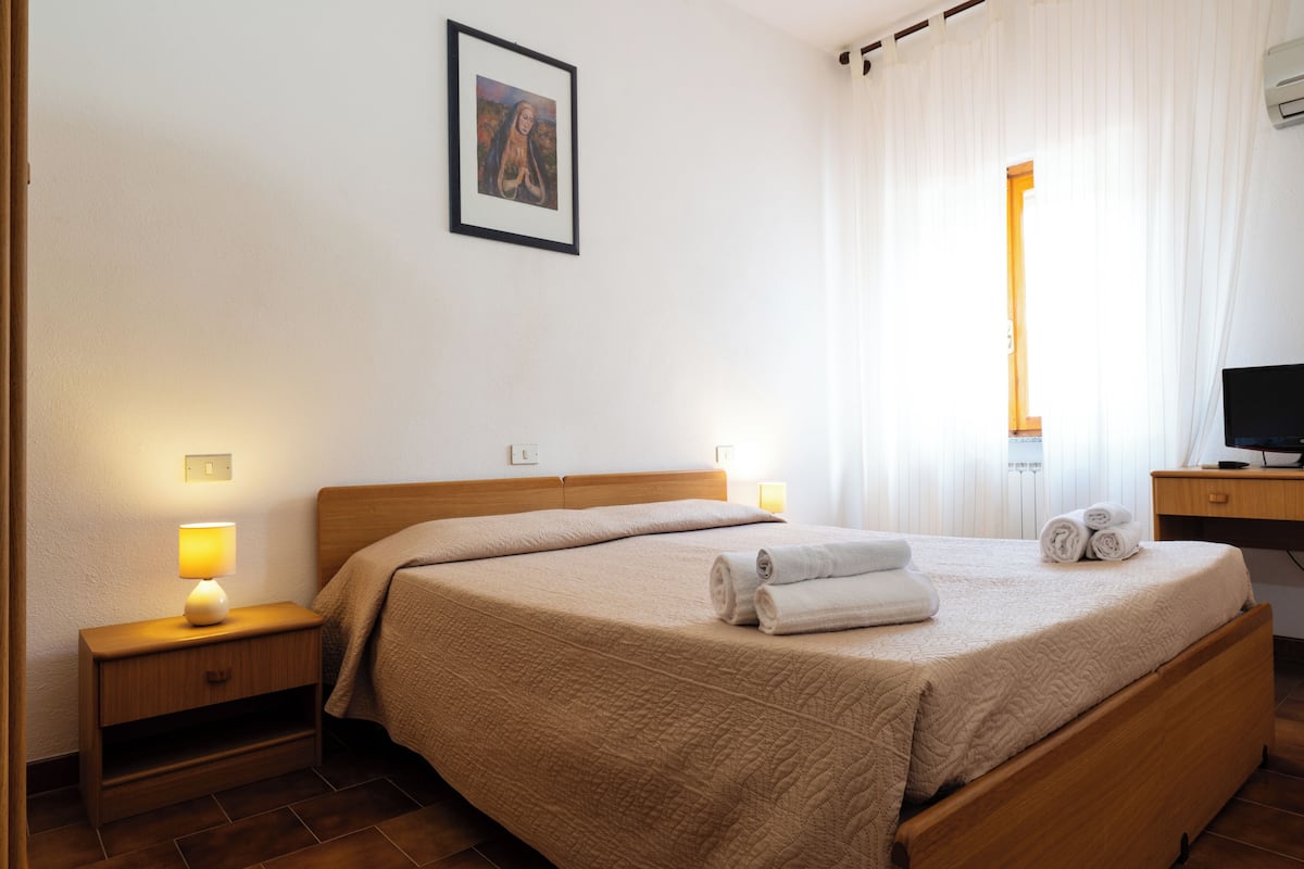 Chambre | Coffres-forts dans les chambres, bureau, Wi-Fi gratuit, draps fournis