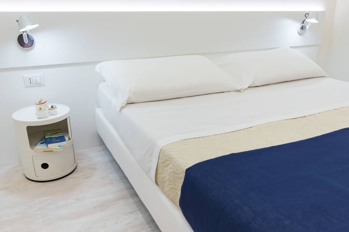 Doppia Deluxe, 1 camera da letto | Minibar, una cassaforte in camera, una scrivania, Wi-Fi gratuito